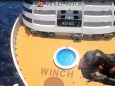 Capo Teulada, paura sulla crociera: salvato 60enne con problemi cardiaci
