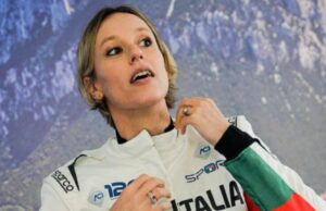 Federica Pellegrini in Sardegna, giro senza paura su un’auto da rally