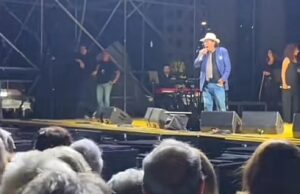 Carbonia, sviene al concerto di Al Bano: donna risvegliata dalla sua voce
