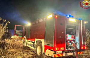 Incendio a Dualchi, spegnimento terminato dopo una notte difficile