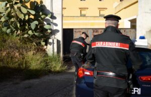 Samassi, ruba dei profumi e spintona un uomo per scappare: arrestato