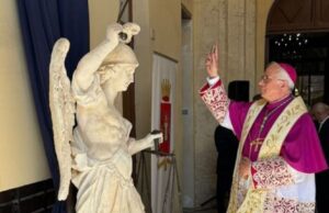 Cagliari, restaurata la statua di San Michele Arcangelo: torna all’ospedale militare
