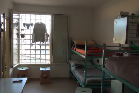 Carcere di Uta, rinvenuti e sequestrati tre smartphone detenuti illegalmente