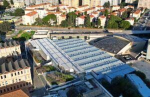 Cagliari, schermato il tetto del mercato provvisorio contro il grande caldo