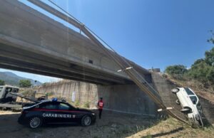 Paura a San Vito, donna cade da un ponte con la sua auto: è in codice rosso