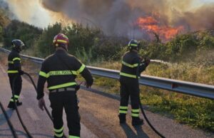 Incendi in Sardegna, la proposta: “Taglia da 10mila euro per i piromani”
