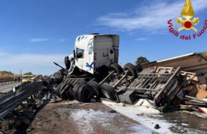 Tragico incidente a Macomer, morto il camionista: aveva 48 anni