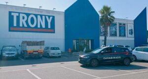 San Sperate, furto nella notte al Trony: ladri in fuga con diversi cellulari
