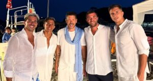 Calciomercato in spiaggia: Romano incontra la famiglia Simeone a Villasimius