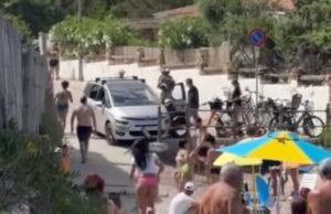 Campulongu, auto senza freno a mano piomba verso la spiaggia: tragedia sfiorata