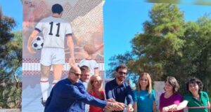 Cagliari, omaggio a Gigi Riva: cabina elettrica in onore del Mito