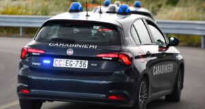 Cagliari, distrugge casa e terrorizza le sorellastre: 27enne in arresto