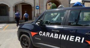 Sassari, spacciava cocaina davanti ai figli minori: donna finisce nei guai