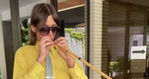 Lucio Corsi innamorato della Sardegna: cerca insegnante di Launeddas