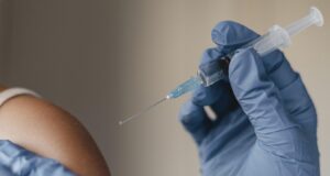 Viaggi internazionali, dalla Asl di Oristano l’invito a vaccinarsi contro la Dengue