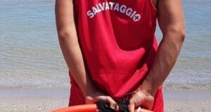 Tragedia sventata a Porto Ferro, due bambini salvati dal mare agitato