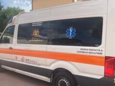 Onifai, il forte vento fa crollare un albero: ferito un operaio dell’Anas