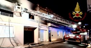 Paura a Quartucciu, fiamme avvolgono un appartamento: nessun ferito