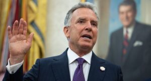 Negoziati su Gaza, chi è Witkoff: inviato da Trump in Sardegna