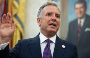 Negoziati su Gaza, chi è Witkoff: inviato da Trump in Sardegna