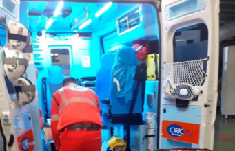 Incidente a Sassari, auto contro pullman di boyscout: grave un anziano