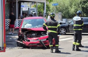 Incidente a Terralba, scontro al centro del paese: automobilisti feriti