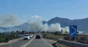 Paura a Capoterra, fiamme a Rio San Girolamo: nuvola di fumo sulla 195