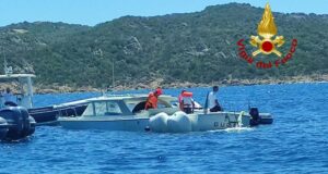 Paura ad Arzachena, imbarcazione finisce su una secca: soccorse 4 persone