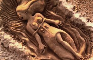 Sardegna in fiamme, la scultura di Nicola Urru racconta il dolore dell’Isola