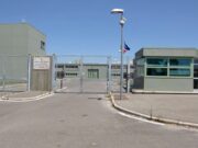 Disordini nel carcere di Massama: agente della penitenziaria aggredito da un detenuto