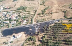 Sardegna, oggi altri 13 incendi: intervento di un elicottero a Narcao