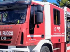 Incendio a Nulvi, in fumo grande deposito di legname del presidio forestale