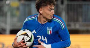 Colpo di scena Esposito: il Cagliari rilancia e si riapre la sfida col Parma