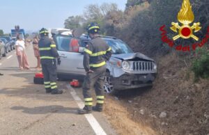 Santa Teresa di Gallura, due auto si scontrano e finiscono fuori strada