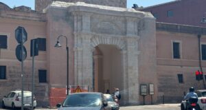 Cagliari, Porta Cristina riaperta al traffico dopo i lavori di restauro