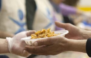 Sardegna, altro che lettini in spiaggia: “180mila sardi in povertà assoluta”