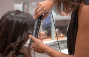 Parrucchieri ed estetisti abusivi, in Sardegna 1.200 operatori “fantasma”