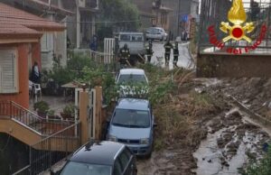 Nubifragio a Bono, frane e allagamenti: decine di interventi dei Vigili del Fuoco