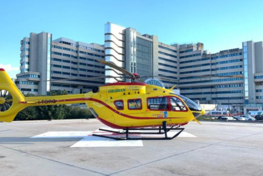 Paura ad Assemini sulla ss 130, uomo in bicicletta investito da un furgoncino