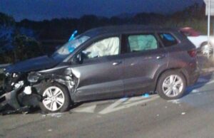 Riola Sardo, scontro tra auto mentre andavano al mare: una donna ferita