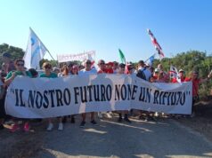 San Giovanni Suergiu, corteo pacifico contro la discarica di rifiuti speciali
