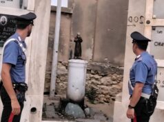 Cagliari, atto vandalico al cimitero San Michele: incendiata statua di Padre Pio