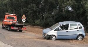 Arborea, auto si scontra con un trattore: conducente ferito in ospedale