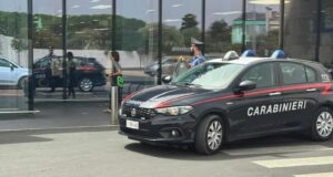 Monserrato, follia al supermercato: gli rifiutano un reso, lui fa a pezzi la merce