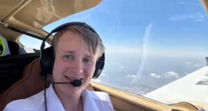 A 15 anni fa il giro del mondo da solo in aereo: tappa in Sardegna per Byron Waller
