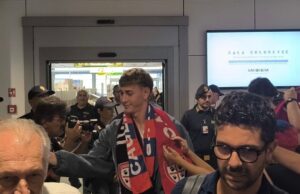 Cagliari, Juan Rodriguez e Ze Pedro atterrati a Elmas: “Siamo molto contenti”