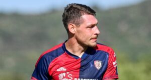 Cagliari-Inter, infortunio al ginocchio per Belotti: ansia per il gallo