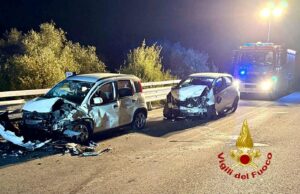 Arzachena, scontro frontale nella notte: 5 feriti sulla strada per Cannigione