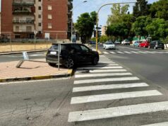 Cagliari, scontro tra un’auto e un bus Ctm in via Castiglione