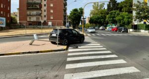 Cagliari, scontro tra un’auto e un bus Ctm in via Castiglione